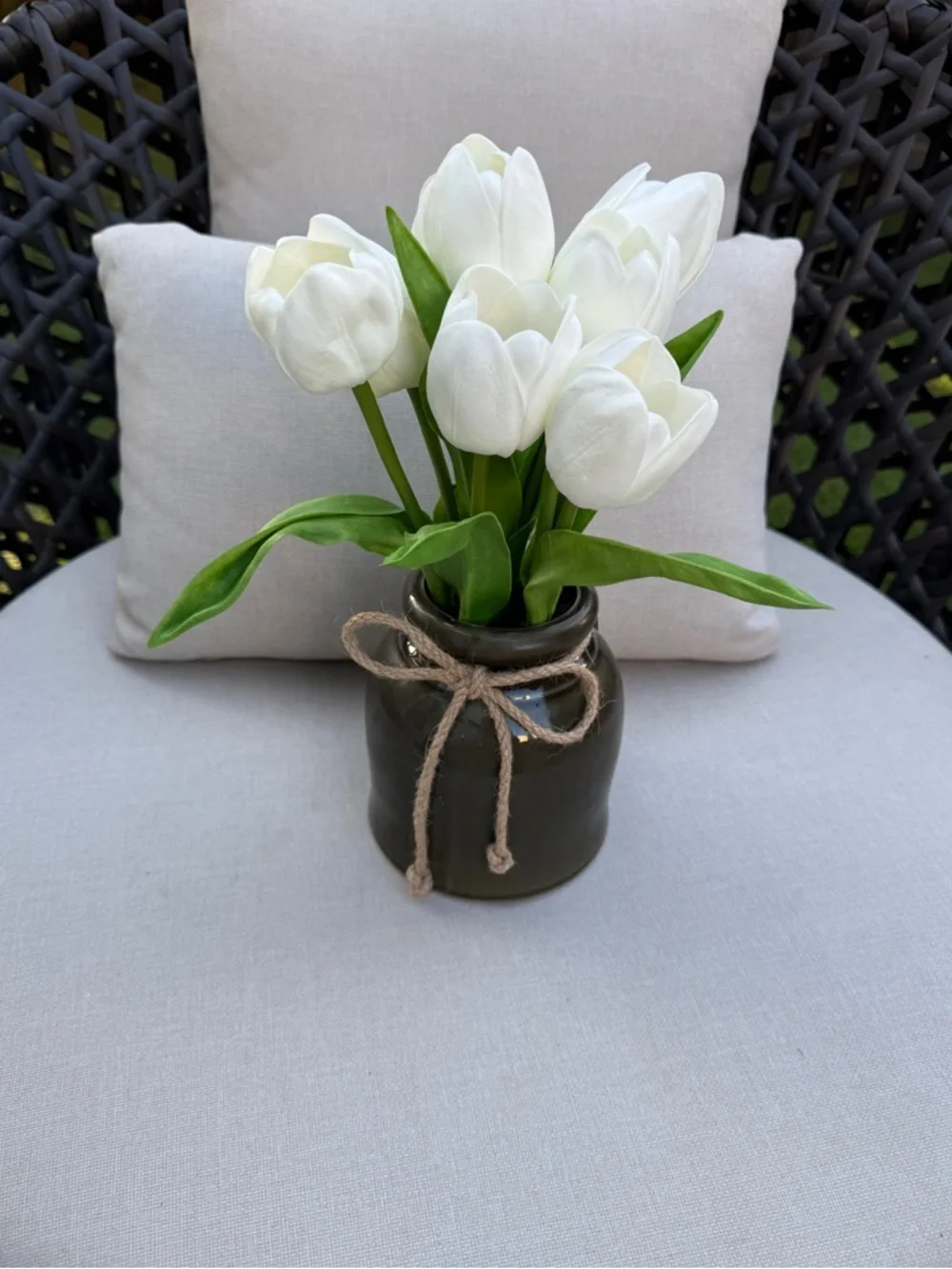 White Tulip Bouquet - NWT